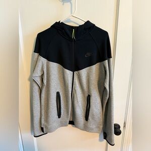 Nike tech full zip XL